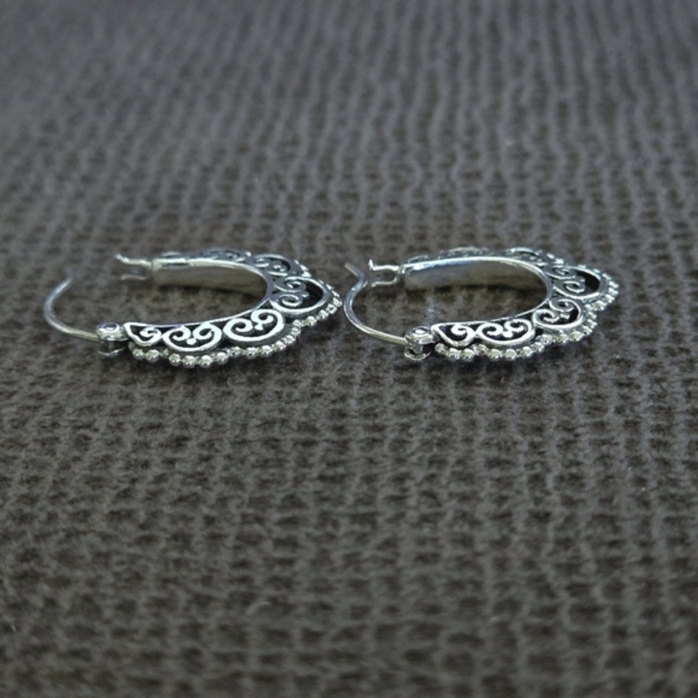 Annika Witt Small Sterling Silver🤍 Bali🇲🇨 Tribal Earrings - Picture 14 of 16